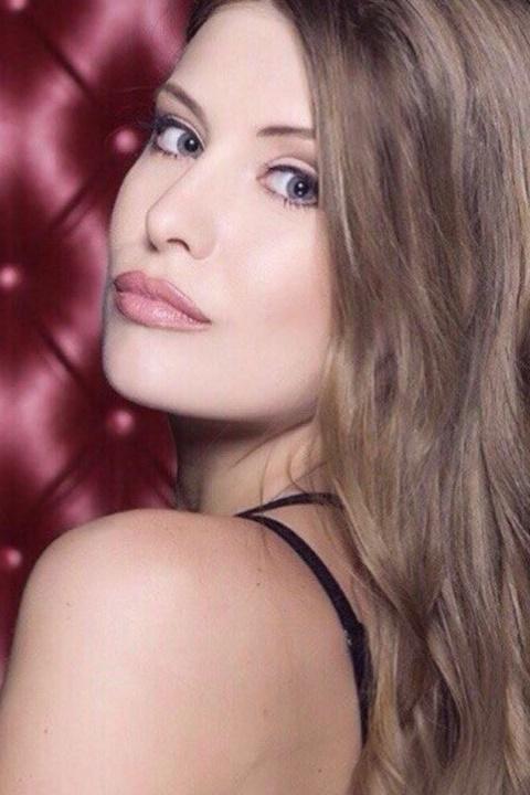 Victoria sucht einen Partner über die Partnervermittlung Ukraine Foto von Victoria, einer Frau aus der Ukraine auf Partnersuche