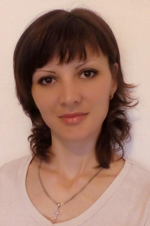 Natali sucht einen Partner über die Partnervermittlung Ukraine Foto von Natali, einer Frau aus der Ukraine auf Partnersuche