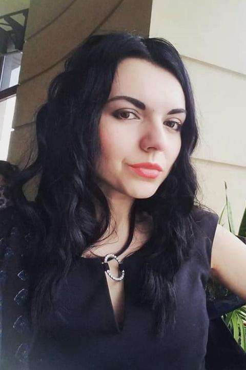 Bohdana sucht einen Partner über die Partnervermittlung Ukraine Foto von Bohdana, einer Frau aus der Ukraine auf Partnersuche