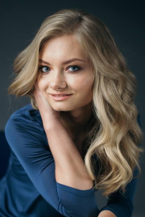 Yulia sucht einen Partner über die Partnervermittlung Ukraine Foto von Yulia, einer Frau aus der Ukraine auf Partnersuche