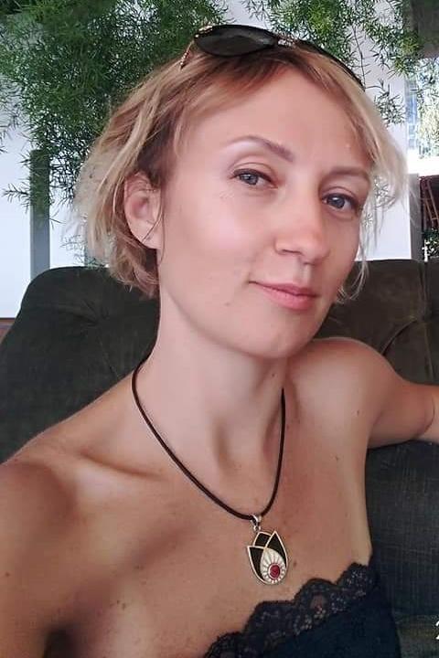 Oksana sucht einen Partner über die Partnervermittlung Ukraine Foto von Oksana, einer Frau aus der Ukraine auf Partnersuche