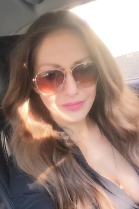 Yulia sucht einen Partner über die Partnervermittlung Ukraine Foto von Yulia, einer Frau aus der Ukraine auf Partnersuche