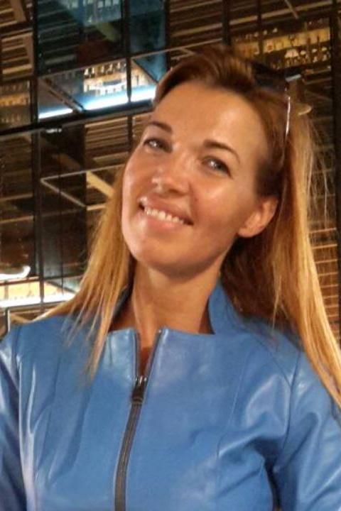 Viktoria sucht einen Partner über die Partnervermittlung Ukraine Foto von Viktoria, einer Frau aus der Ukraine auf Partnersuche