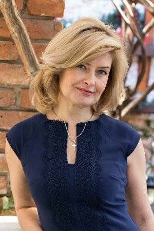 Elena sucht einen Partner über die Partnervermittlung Ukraine Foto von Elena, einer Frau aus der Ukraine auf Partnersuche