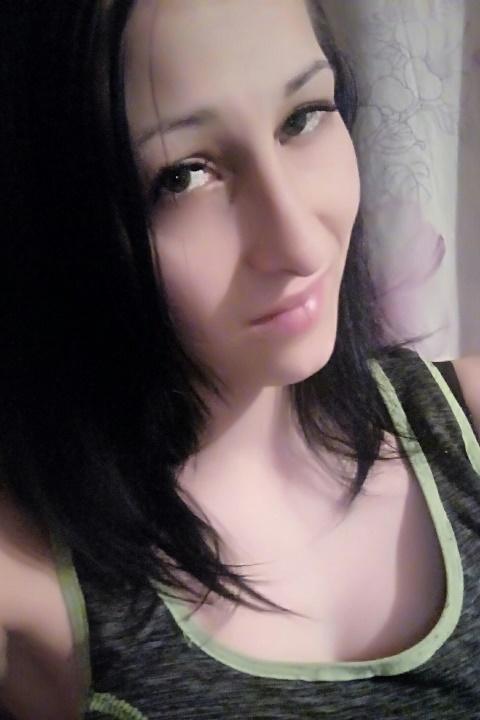 Anna (27) aus Osteuropa sucht einen Mann