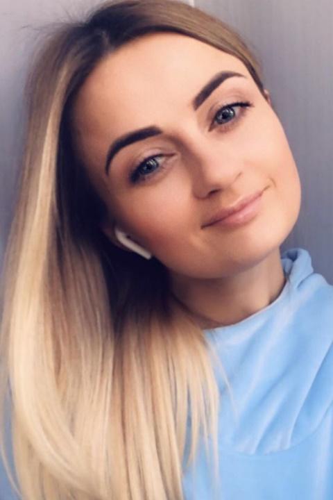 Victoria sucht einen Partner über die Partnervermittlung Ukraine Foto von Victoria, einer Frau aus der Ukraine auf Partnersuche