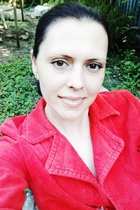 Yliya (41) aus Osteuropa sucht einen Mann