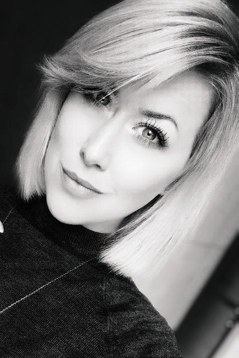Yuliia sucht einen Partner über die Partnervermittlung Ukraine Foto von Yuliia, einer Frau aus der Ukraine auf Partnersuche