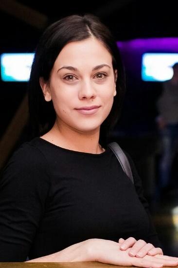 Yuliia sucht einen Partner über die Partnervermittlung Ukraine Foto von Yuliia, einer Frau aus der Ukraine auf Partnersuche