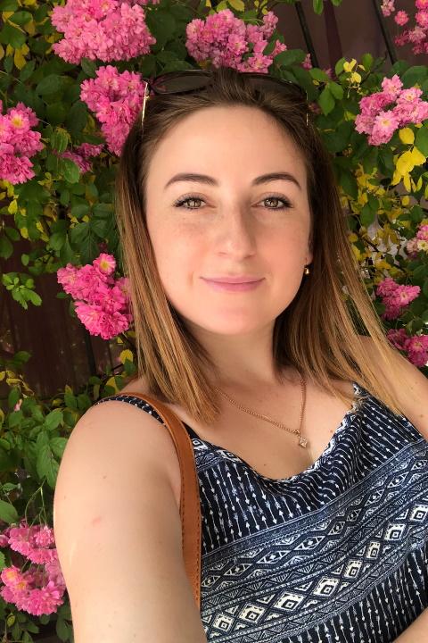Kseniya sucht einen Partner über die Partnervermittlung Ukraine Foto von Kseniya, einer Frau aus der Ukraine auf Partnersuche