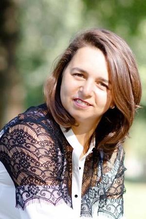 Irina (40) aus Osteuropa sucht einen Mann