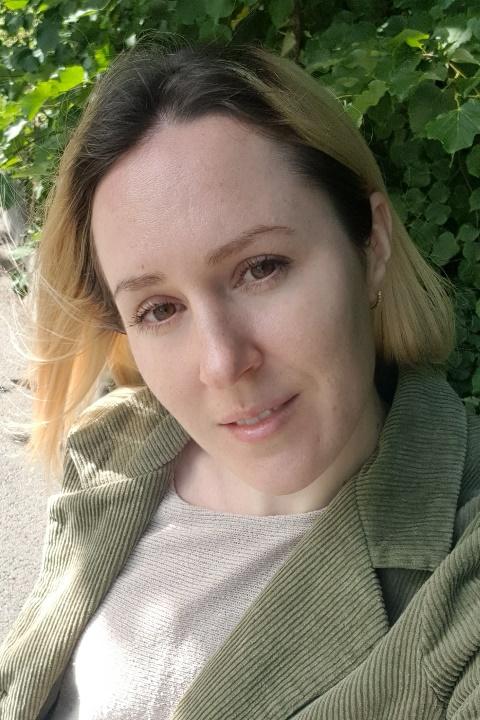 Olga (39) aus Osteuropa sucht einen Mann