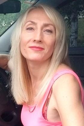Iryna (54) aus Osteuropa sucht einen Mann