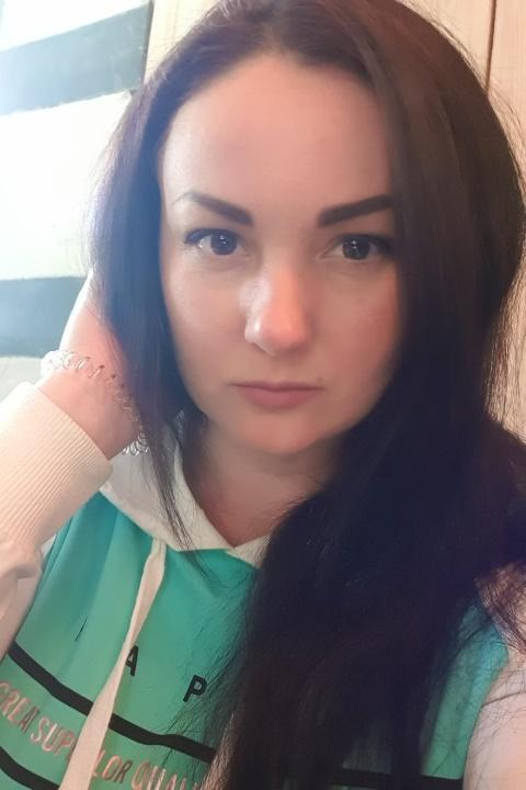 Viktoriya (39) aus Osteuropa sucht einen Mann