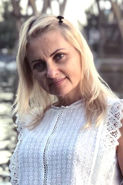 Ruslana (49) aus Osteuropa sucht einen Mann
