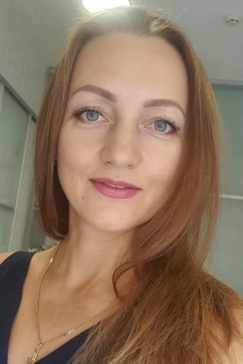 Iryna (47) aus Osteuropa sucht einen Mann