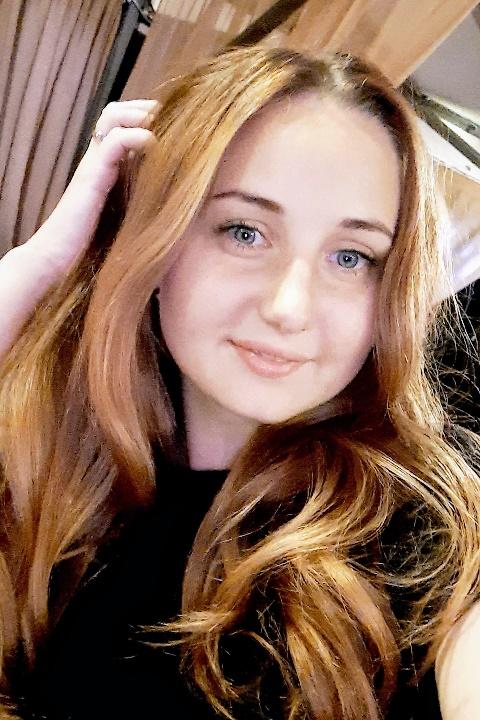 Svetlana sucht einen Partner über die Partnervermittlung Ukraine Foto von Svetlana, einer Frau aus der Ukraine auf Partnersuche