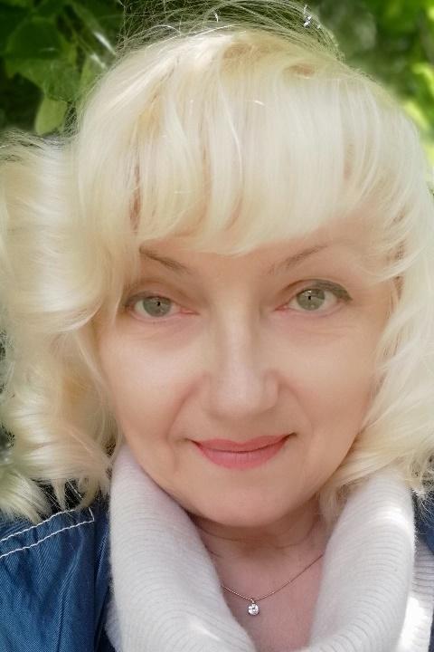 Larysa (62) aus Osteuropa sucht einen Mann