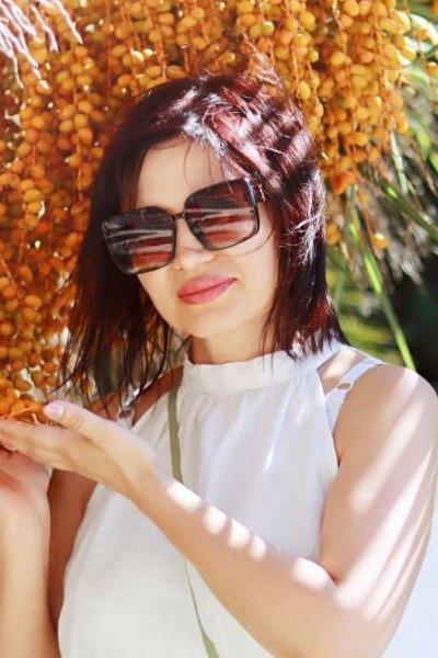 Irina (49) aus Osteuropa sucht einen Mann