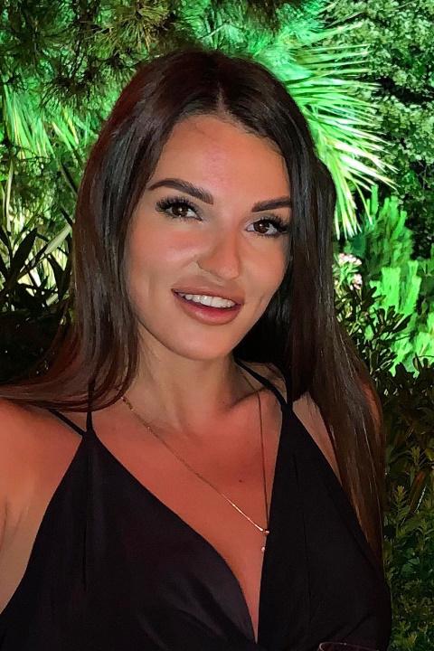Anastasiia sucht einen Partner über die Partnervermittlung Ukraine Foto von Anastasiia, einer Frau aus der Ukraine auf Partnersuche