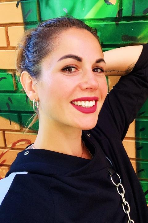 Olga sucht einen Partner über die Partnervermittlung Ukraine Foto von Olga, einer Frau aus der Ukraine auf Partnersuche