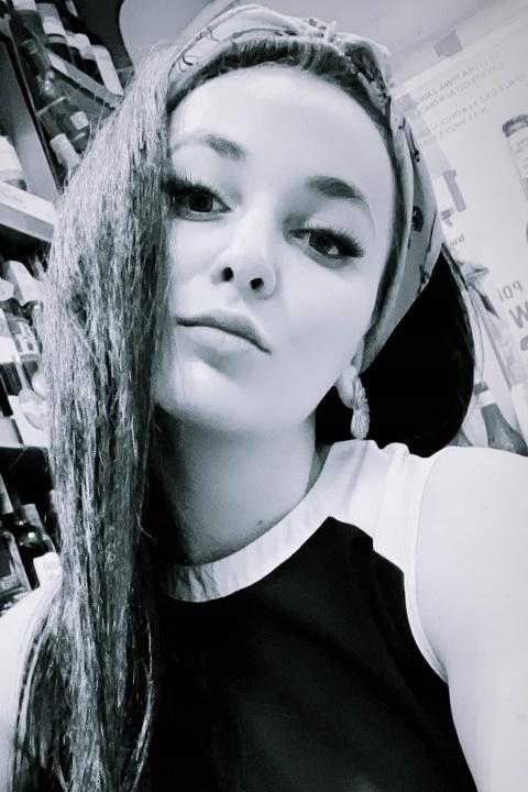 Marta sucht einen Partner über die Partnervermittlung Ukraine Foto von Marta, einer Frau aus der Ukraine auf Partnersuche