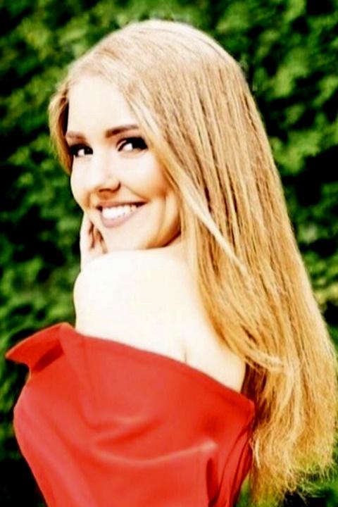 Tatiana sucht einen Partner über die Partnervermittlung Ukraine Foto von Tatiana, einer Frau aus der Ukraine auf Partnersuche