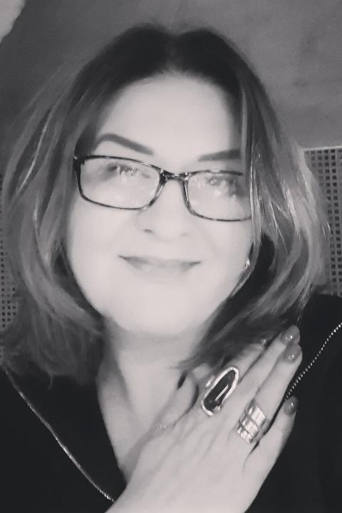 Elena (55) aus Osteuropa sucht einen Mann