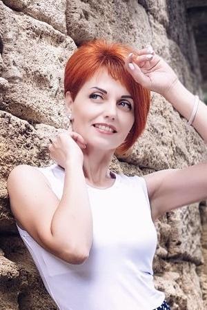 Oksana (42) aus Osteuropa sucht einen Mann