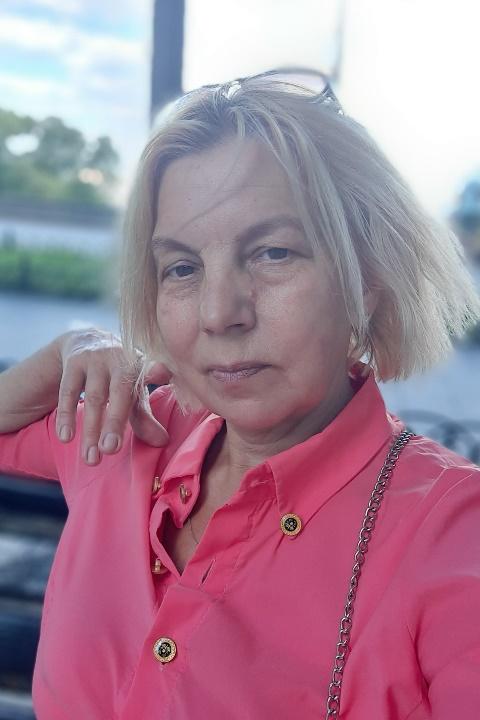 Svetlana (67) aus Osteuropa sucht einen Mann