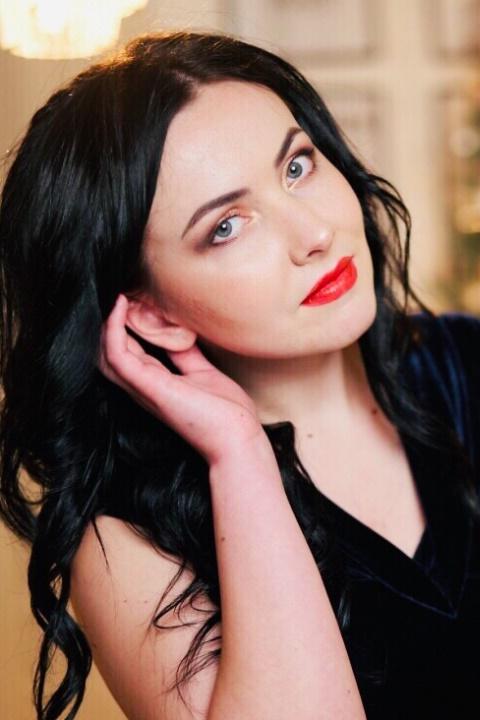 Victoria sucht einen Partner über die Partnervermittlung Ukraine Foto von Victoria, einer Frau aus der Ukraine auf Partnersuche