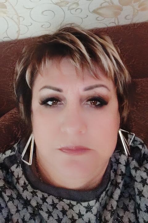 Irina (58) aus Osteuropa sucht einen Mann