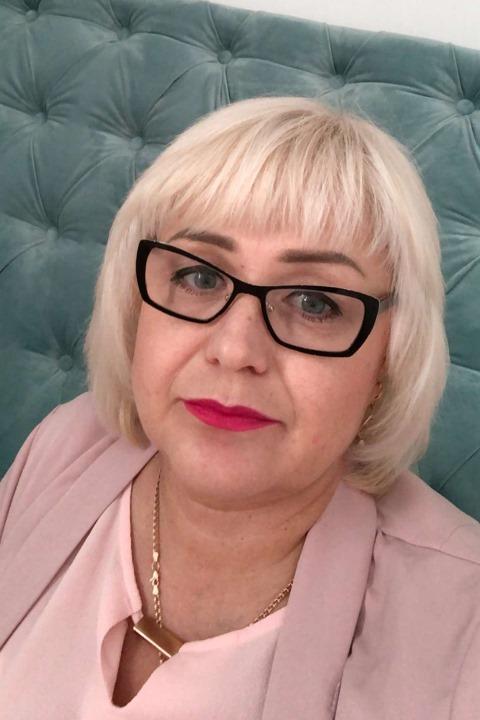 Svetlana (56) aus Osteuropa sucht einen Mann