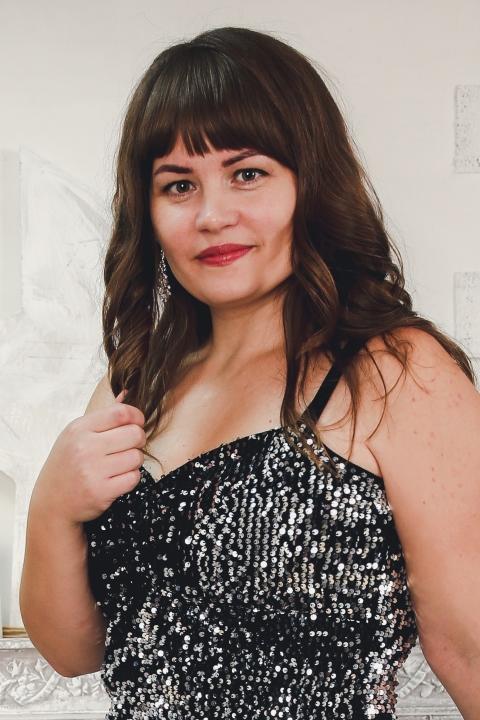 Ekaterina (37) aus Osteuropa sucht einen Mann