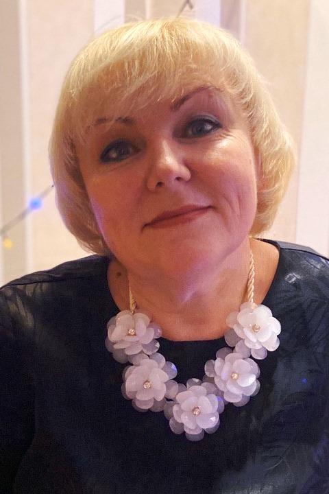 Larisa (53) aus Osteuropa sucht einen Mann