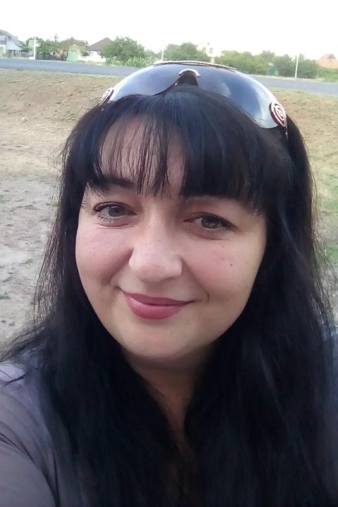 Yana (43) aus Osteuropa sucht einen Mann