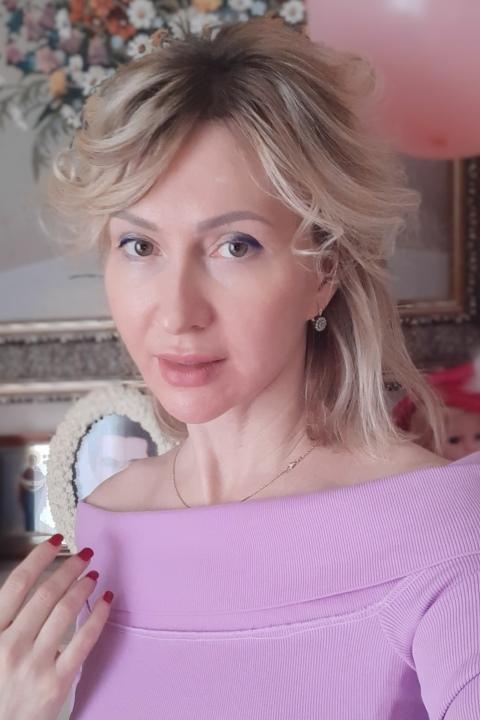 Tanja (49) aus Osteuropa sucht einen Mann