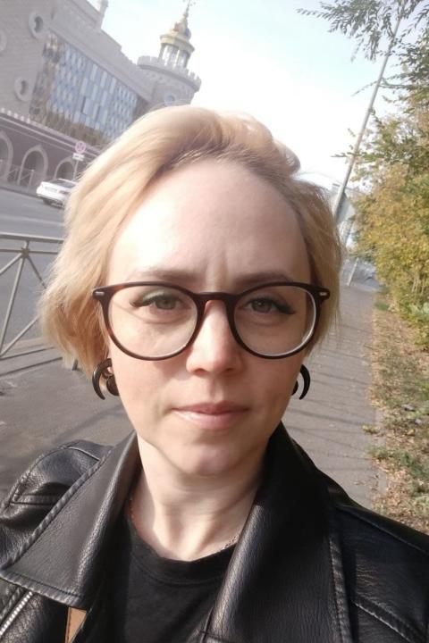 Irina (41) aus Osteuropa sucht einen Mann