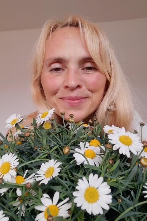 Tanya (57) aus Osteuropa sucht einen Mann