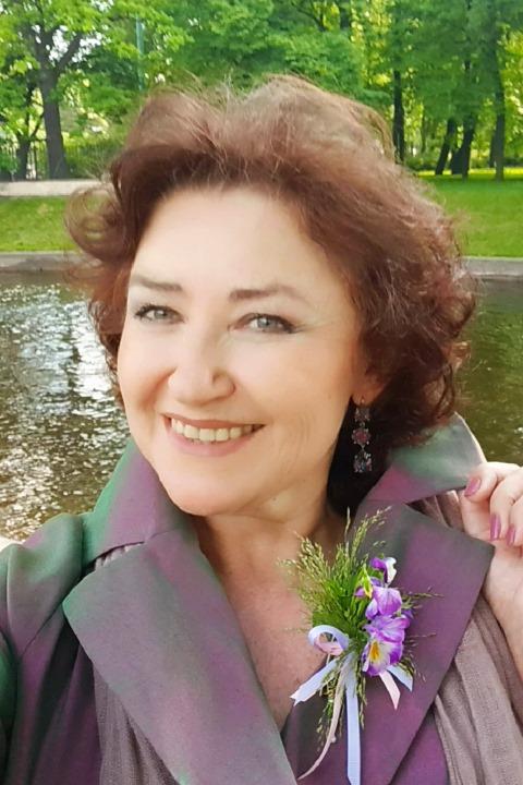 Larisa (64) aus Osteuropa sucht einen Mann