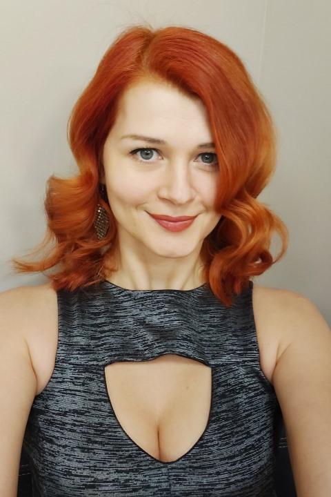Elena sucht einen Partner über die Partnervermittlung Ukraine Foto von Elena, einer Frau aus der Ukraine auf Partnersuche