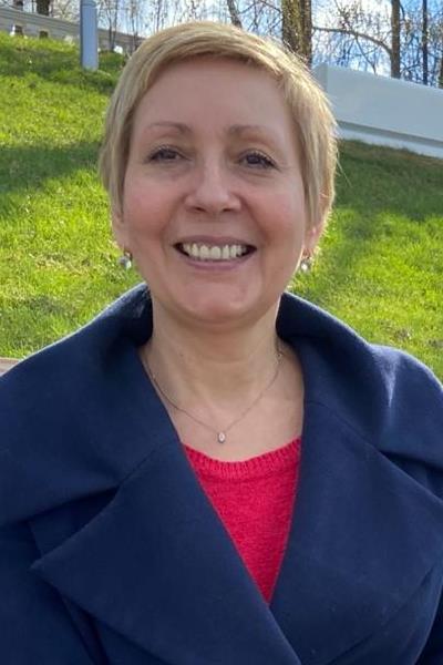 Elena (60) aus Osteuropa sucht einen Mann