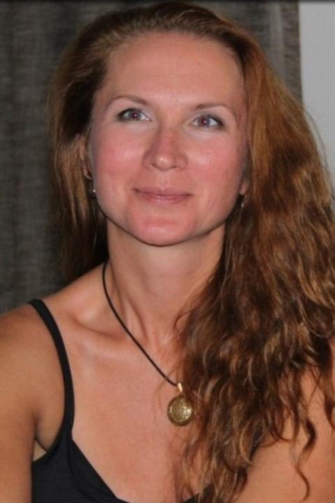 Zhanna (46) aus Osteuropa sucht einen Mann