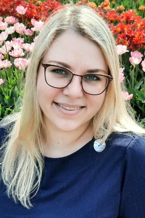 Iryna (34) aus Osteuropa sucht einen Mann