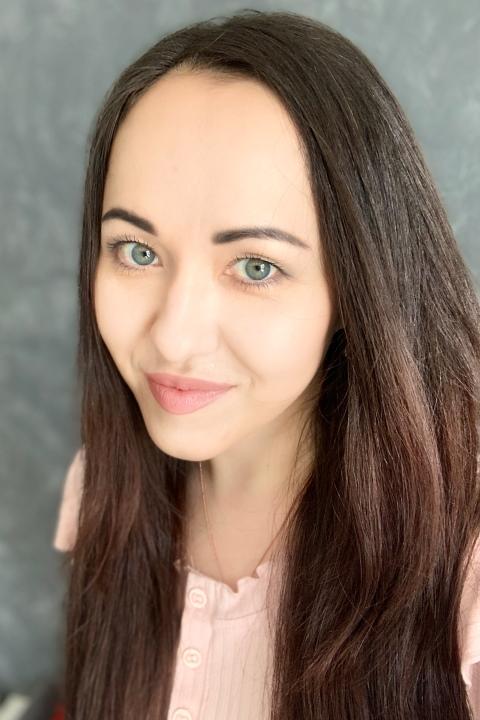 Valentina sucht einen Partner über die Partnervermittlung Ukraine Foto von Valentina, einer Frau aus der Ukraine auf Partnersuche
