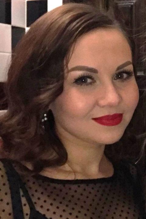 Marina sucht einen Partner über die Partnervermittlung Ukraine Foto von Marina, einer Frau aus der Ukraine auf Partnersuche