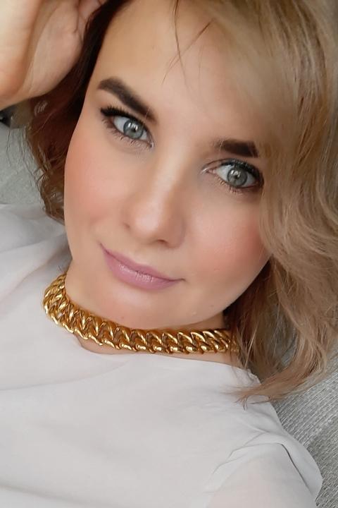 Ekaterina (43) aus Osteuropa sucht einen Mann