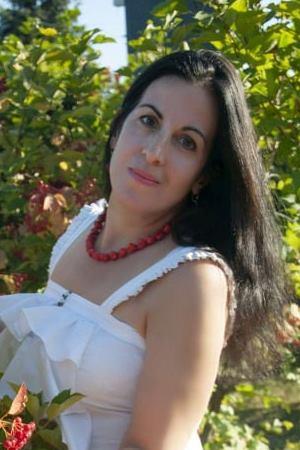 Olga sucht einen Partner über die Partnervermittlung Ukraine Foto von Olga, einer Frau aus der Ukraine auf Partnersuche