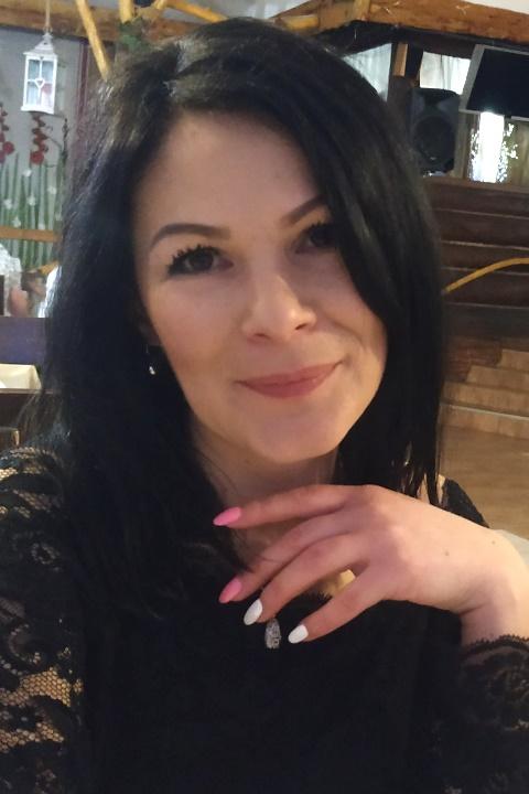 Nataliya sucht einen Partner über die Partnervermittlung Ukraine Foto von Nataliya, einer Frau aus der Ukraine auf Partnersuche