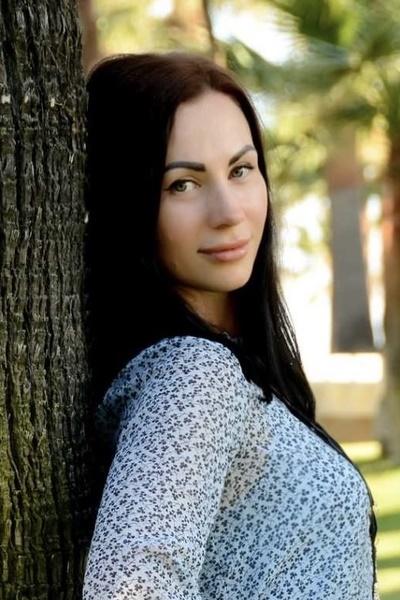 Anna sucht einen Partner über die Partnervermittlung Ukraine Foto von Anna, einer Frau aus der Ukraine auf Partnersuche